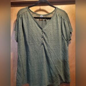 1X Old Navy lightweight top